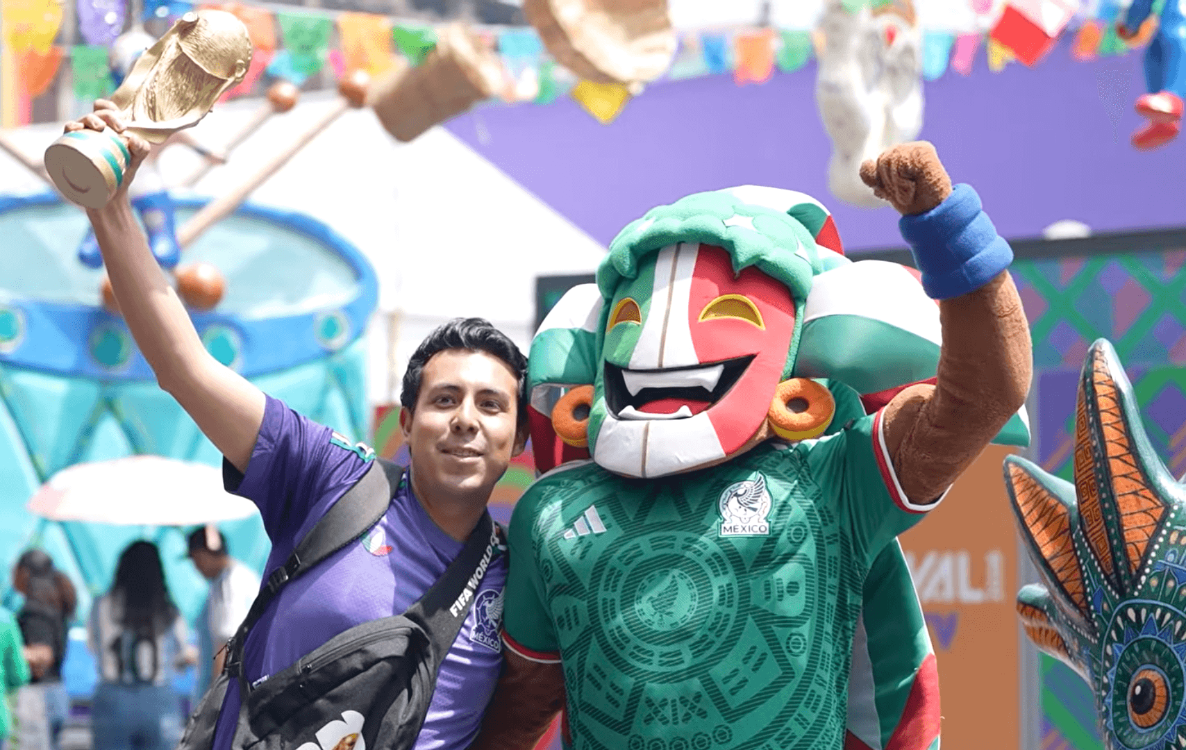 Así Reaccionaron los Incondicionales en la Cámara Escondida de KIN | Fan Fest Zócalo